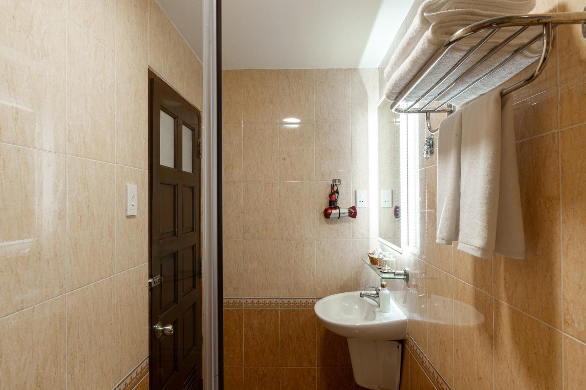 Lantern Hotel TP. Hồ Chí Minh Ngoại thất bức ảnh
